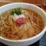 Soba Uchi Koujin - 夏場の冷かけ梅おろしには、出汁氷が入ります。