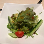 黒家 - サラダ。正直微妙。