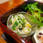 エノテカ パージナ - 旬魚・河豚とその皮のコンディーレ 白菜のマリネ