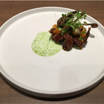 ラチュレ - ヒヨドリのスパイスフリット、ミカンのジュでラケして、焼きミカンとハーブのソース