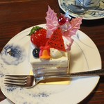 雪詩慕雲 - 2016年12月20日
      クリスマスケーキ
      