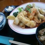 カツヌマ - 本日のランチ￥900　魚と野菜のフリッター