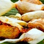 Ru Pan - ペーパーチキン…シンガポール発祥の鶏モモ肉の紙巻チキンです。味は甘口の中華味、グリーンカレー味の2種類。お酒にもご飯に乗せても！大人気！