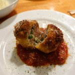 YAICHIRO - 大葉とチーズを詰めた豚ヒレカツ