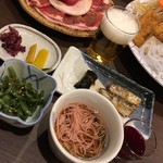 Ooharasan Sou - 紫蘇煮麺、鰯の煮いたん、山くじら、香の物、食前酒の紫蘇酎ハイ