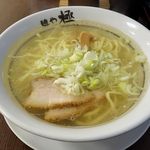 麺や 極 - 麺や 極 日本橋箱崎町店（ラーメン 700円・平打ち麺）