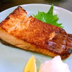 十八番 - 天然ぶり塩焼き。