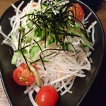 炭火焼肉カルビ太郎 - 大根サラダ