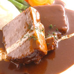 伊藤グリル - 黒毛和牛、前ばら肉をつかっった当店自慢のビーフシチュー。