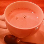 オリビエ - ランチセットのホットコーヒー。泡立ちコーヒーで美味しい。