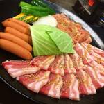 焼肉セブン - 豚バラとセセリとウインナー