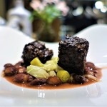 エチョラ - 料理写真:豚の血のテリーヌとトロサ豆の煮込み