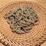 もりいろ - 二種盛り
            北海道倶知安産のそば粉から打ち出した太い蕎麦