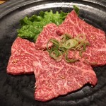 創作焼肉 神戸 牛乃匠 - 神戸牛モモ肉