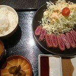 肉十八番食堂 - 牛カツ定食