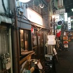 漢方和牛とかき小屋　四喜 - 裏路地の、カキ小屋！