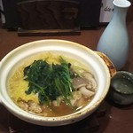 三丁目の居酒屋 だんだん - とり鍋/パクチー味＋燗酒