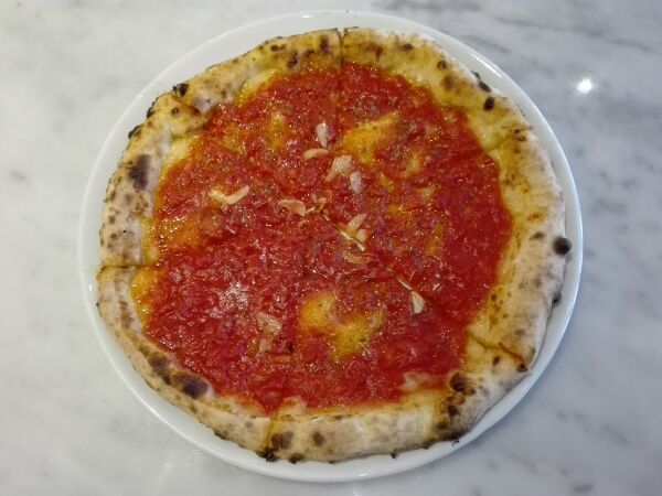 これで本場のナポリピッツァ？高価な薪窯が泣いている。』by gourmet