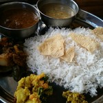 イーマサラ - 土日 ランチダルバート１，２００円。