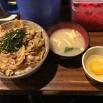 丼達 - 豚丼  鉄人（てりやきにんにく）＋生玉子サービス