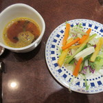 ハリマ・ケバブ・ビリヤニ - スターターに　ラッサム　と　パニールのサラダ