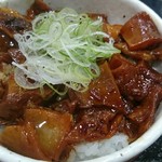 そば屋 - 牛すじ丼とザルそばセット(税込み1,000円)