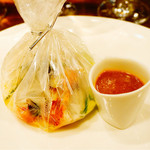 遠藤利三郎商店 - お魚料理
      尾長鯛と帆立貝のパピヨット
      スープ・ド・ポワソンと共に