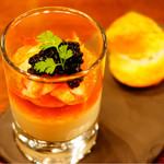 遠藤利三郎商店 - 海老の軽いポッシェと根セロリのムース
      セルヴェル・ド・カニュを詰めたグジェール