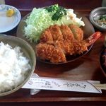 Hoshino Tonkatsu - B定食、海老フライとメンチ