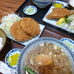 二葉 - '16/12/23 手前ハムカツ（720円）・奥アジフライ（700円）