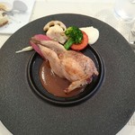アッシュカー - 「肉料理」ウズラのファルシ　肝ソース