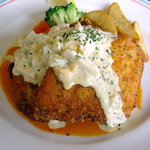 ビストロ・ヒロ - 「サーモンフライ タルタルソース」（ランチ：ライス・サラダ付）800円