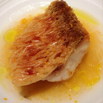 オマージュ - まつかさ焼の甘鯛、黄蕪ソースで