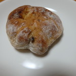 イグレクテ - 胡麻とレーズンを練り込んだパン