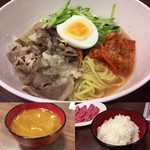 Yakiniku Sanchoume - 冷麺と豚汁、ご飯大盛り☆。.:＊・゜