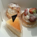 Keki Koubou Idumi No Mori - 左上からシュークリーム、タルフレーズ、ベイクドチーズケーキ