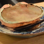 はらまさ - 甲羅に熱燗を入れて貰いました。