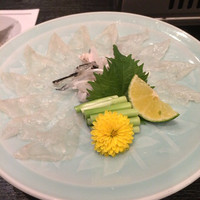 いけす鶴八 新栄店 - 鉄刺、一人前の皿は有り難い
