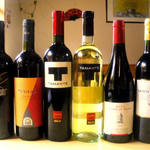 ムーラン - ドリンク写真:ワインボトル各種　ワインセラーにワイン1000本以上常備