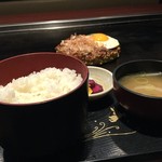 Ikkyuusan - お好み焼きに白飯・味噌汁！