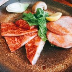 Wagyuu Sumibiyakiniku Aburien - ランチ  上選３種盛セット  2480円
                和牛  上タン塩、上ロース、上カルビ