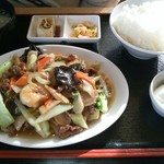 福満苑 - 肉と野菜のオイスター炒め