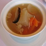 香港1997 - 豚肉と大根の多種薬膳の炊込みスープ(おかわり可)