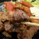 牛鉄 - サガリ肉みたい～硬いね(-_-;)