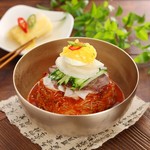 韓国料理　ハンス - ビビム冷麺