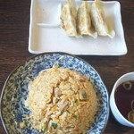 麺屋　武士道 - 半炒飯餃子