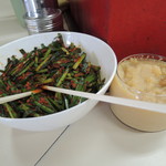 ラーメン 大栄 - 卓上のいろいろ