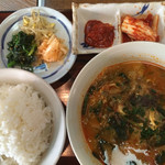 Yakiniku Sumairu Juen - 王道メニュー：テグタンスープ定食