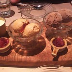 カドーロ - ポルトガルプリン(ワインのシャーベットソース)   八角のアイス等