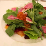 オー ミリュー ドゥ ラ ヴィ - 前菜のサラダ